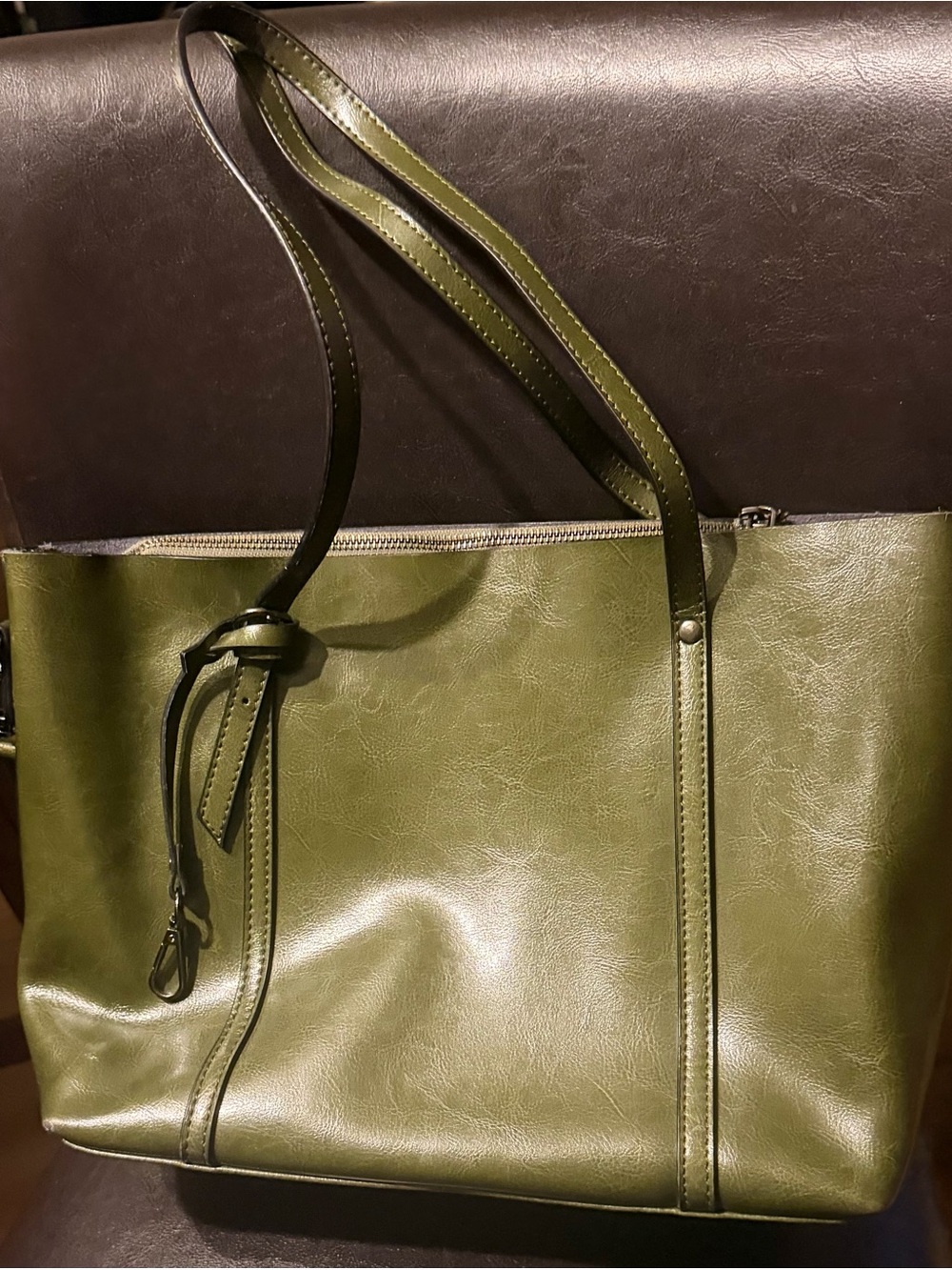 Olive Green Faux Leather Women's Tote Bag - Sleek Everyday Carry